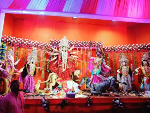 दुर्गा पूजा को लेकर चचेरिया गांव में हुई बैठक, धूमधाम से पूजा मनाने का लिया निर्णय