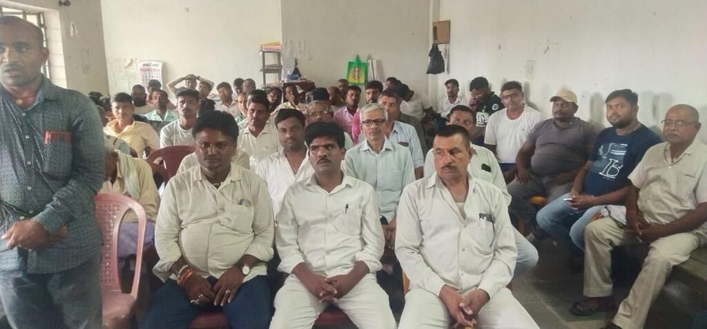 Palamu: नावा बाज़ार थाना में दुर्गा पूजा को लेकर शांति समिति की हुई बैठक Palamu: नावा बाज़ार थाना में दुर्गा पूजा को लेकर शांति समिति की हुई बैठक
