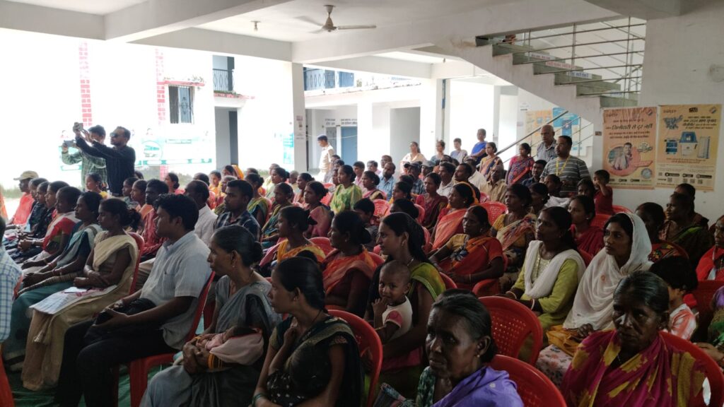 घाघरा प्रखण्ड कार्यालय में जन संवाद कार्यक्रम में डॉक्टर आशा लकड़ा हुई शामिल घाघरा प्रखण्ड कार्यालय में जन संवाद कार्यक्रम में डॉक्टर आशा लकड़ा हुई शामिल