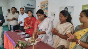 घाघरा प्रखण्ड कार्यालय में जन संवाद कार्यक्रम में डॉक्टर आशा लकड़ा हुई शामिल