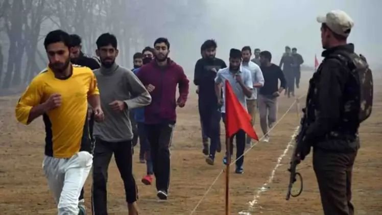 कांस्टेबल भर्ती के परीक्षण में लगभग 100 से अधिक उम्मीदवार बेहोश:तीन की मौत,सीएम हेमंत सोरेन ने दिए कड़ा निर्देश कांस्टेबल भर्ती के परीक्षण में लगभग 100 से अधिक उम्मीदवार बेहोश:तीन की मौत,सीएम हेमंत सोरेन ने दिए कड़ा निर्देश