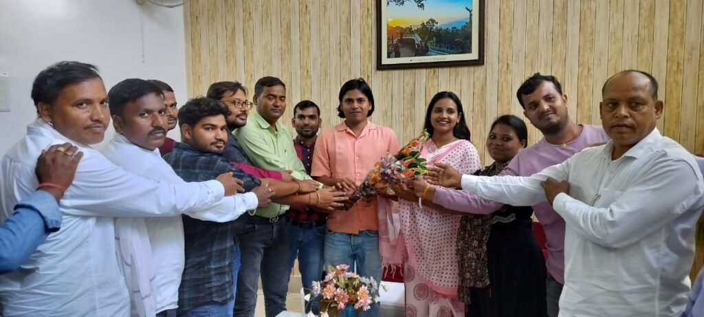 युवा आजसू जिला कमेटी की एक दिवसीय बैठक संपन्न।