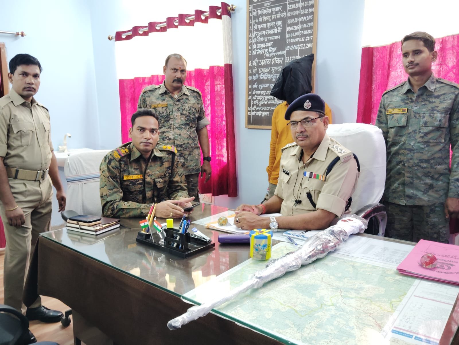 हथियार और गोली के साथ युवक को गिरफ्तार कर पुलिस ने भेजा जेल हथियार और गोली के साथ युवक को गिरफ्तार कर पुलिस ने भेजा जेल