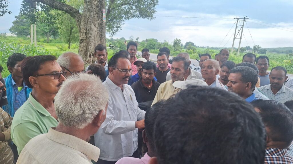 एनएचएआई प्रभावित संघर्ष समिति की बैठक में निर्णय,उचित मुआवजा की राशि नहीं मिलती है तब तक किसी तरह का कोई कार्य नहीं करेंः सत्येंद्र