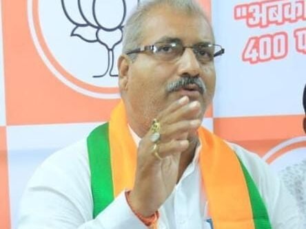 भाजपा जिलाध्यक्ष सुधांशु ओझा ने डॉ अजय पर किया कटाक्ष भाजपा जिलाध्यक्ष सुधांशु ओझा ने डॉ अजय पर किया कटाक्ष