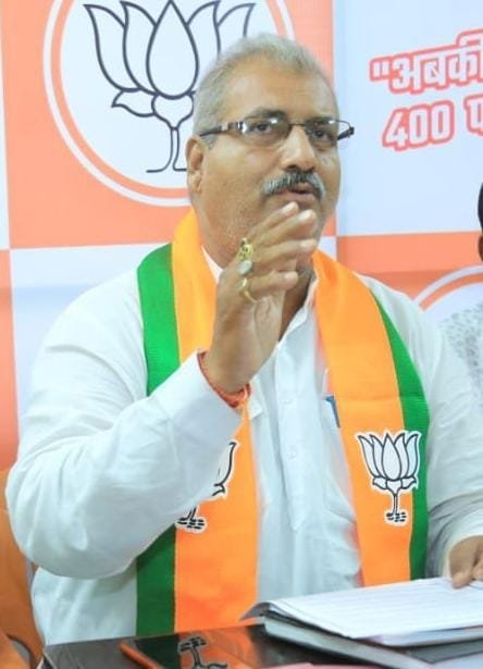 भाजपा जिलाध्यक्ष सुधांशु ओझा ने डॉ अजय पर किया कटाक्ष भाजपा जिलाध्यक्ष सुधांशु ओझा ने डॉ अजय पर किया कटाक्ष