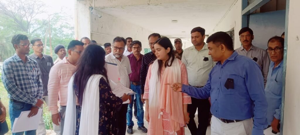 उपायुक्त गरिमा सिंह ने ब्रजगृह एवं मतगणना केंद्र का किया निरीक्षण उपायुक्त गरिमा सिंह ने ब्रजगृह एवं मतगणना केंद्र का किया निरीक्षण