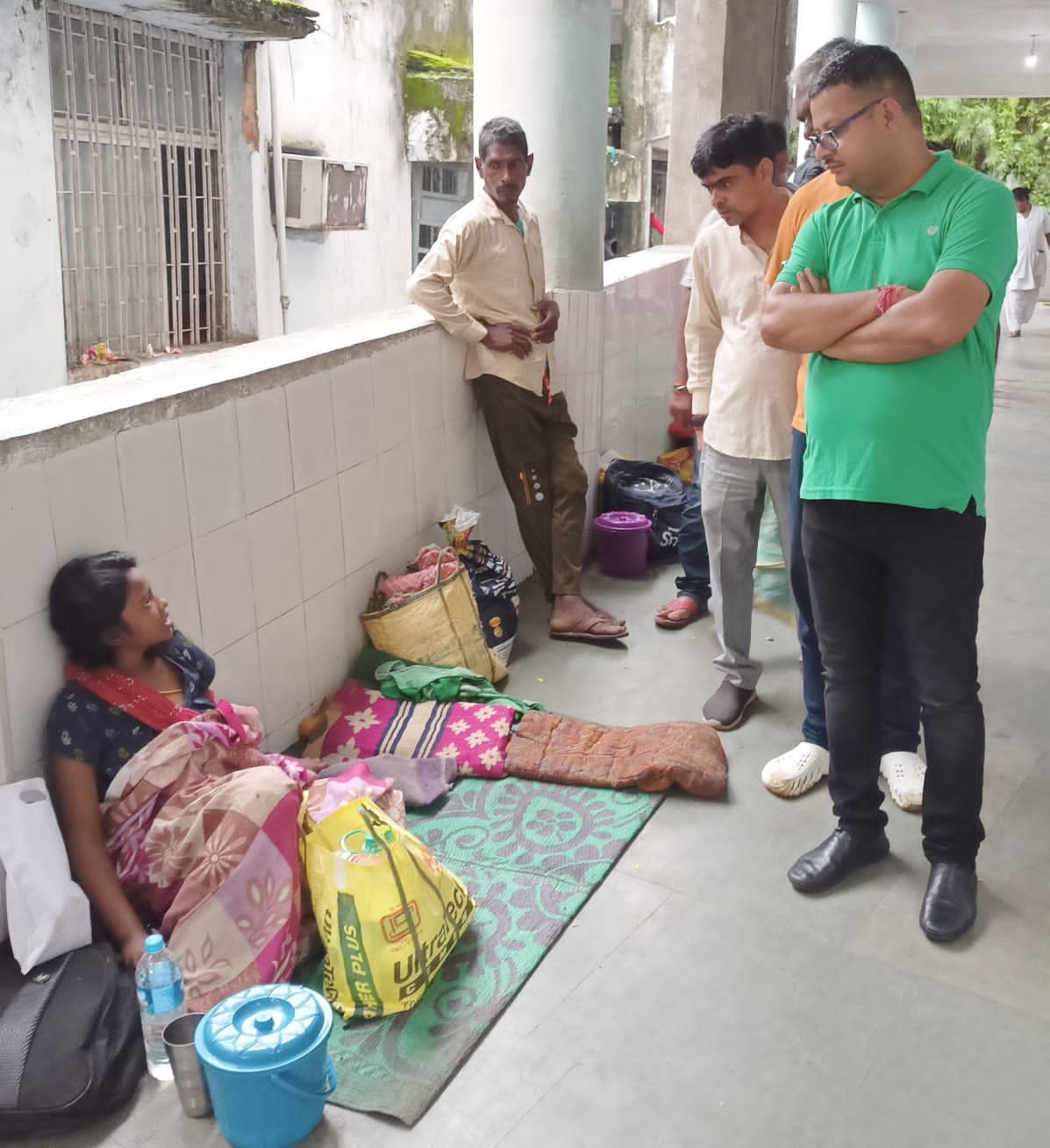 एमजीएम में गर्भवती महिला को नहीं मिली बेड ,भाजपा नेता विकास सिंह ने की शिकायत एमजीएम में गर्भवती महिला को नहीं मिली बेड ,भाजपा नेता विकास सिंह ने की शिकायत