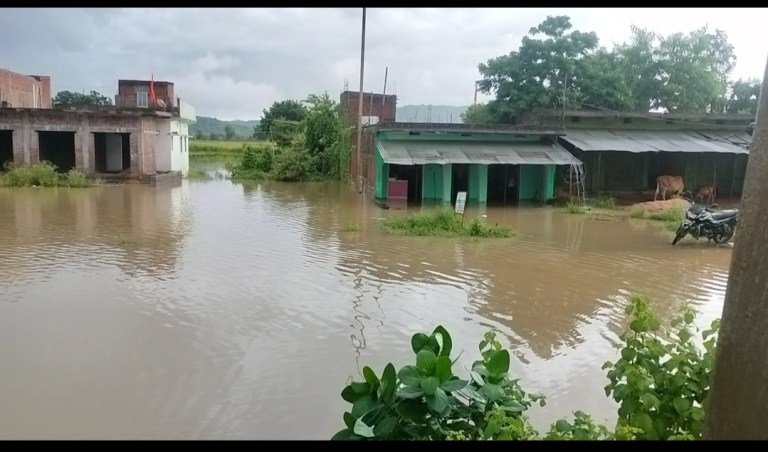 बांग्लादेश के तट पर साइक्लोनिक सर्कुलेशन का असर झारखंड में देखने को मिला रहा, मौसम विभाग ने किया अलर्ट बांग्लादेश के तट पर साइक्लोनिक सर्कुलेशन का असर झारखंड में देखने को मिला रहा, मौसम विभाग ने किया अलर्ट