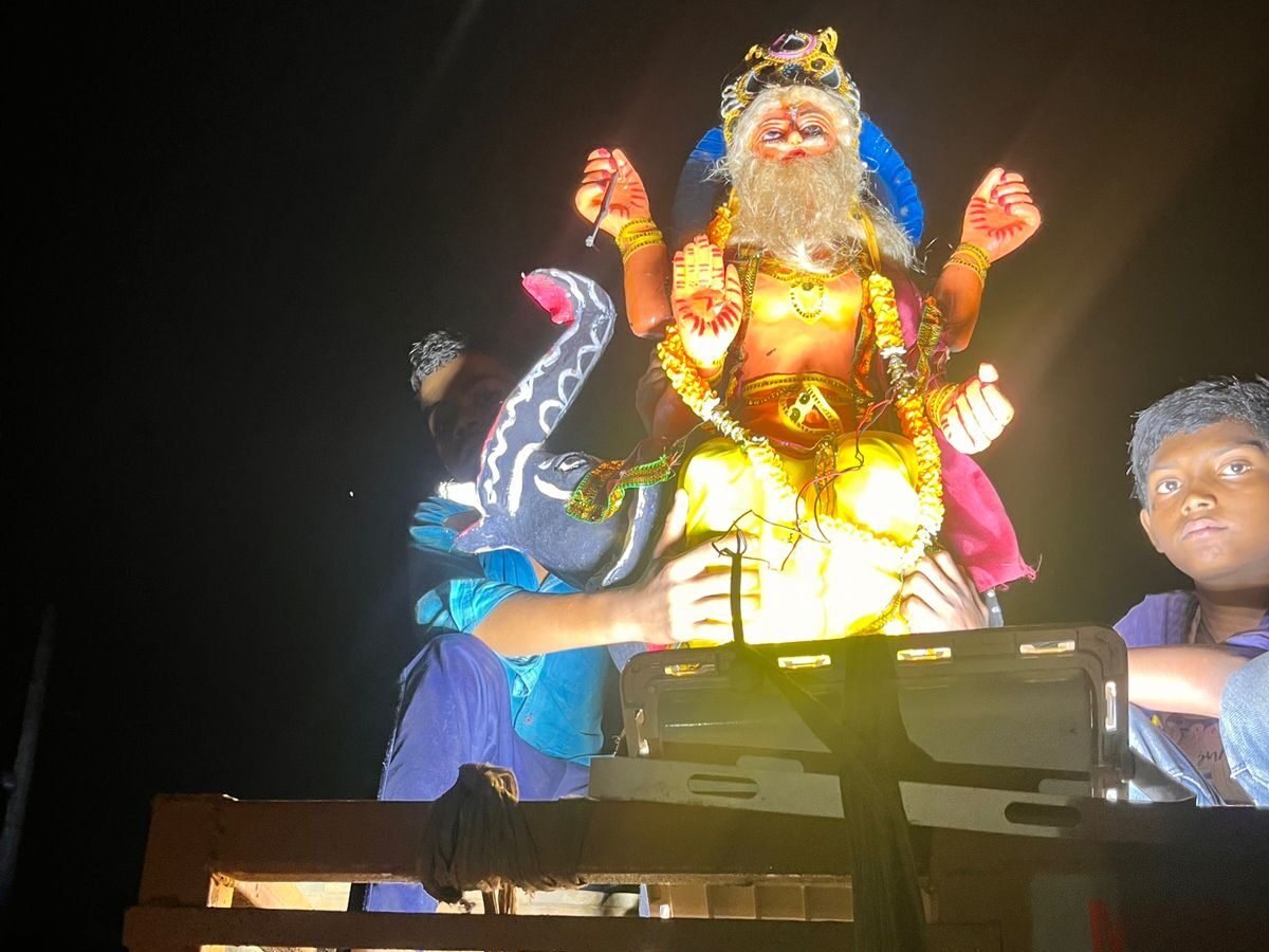 भगवान विश्वकर्मा की पूजा धूमधाम से मनाया गया भगवान विश्वकर्मा की पूजा धूमधाम से मनाया गया