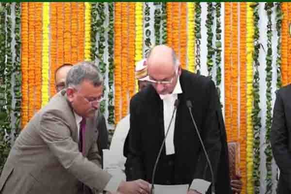 राँची:हाईकोर्ट के चीफ जस्टिस एम.एस.रामचंद्र राव ने जस्टिस पद की शपथ ली