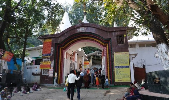 पहाड़ी मंदिर कमिटी को हाईकोर्ट ने किया भंग पहाड़ी मंदिर कमिटी को हाईकोर्ट ने किया भंग