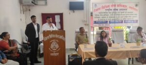 गरीब और मजबूर लोगों को राहत देने का काम करें अधिकारी: मनोज कुमार सिंह