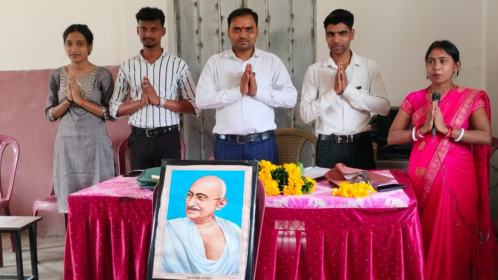 सतबरवा: SDM आवासीय विद्यालय मुरमा में राष्ट्रपिता महात्मा गांधी का मनाया गया जन्म दिवस सतबरवा: SDM आवासीय विद्यालय मुरमा में राष्ट्रपिता महात्मा गांधी का मनाया गया जन्म दिवस