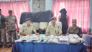 मनिका पुलिस प्रशासन ने 6 उग्रवादियों को हथियार समेत धर दबोचा,गिरफ्तार कर भेजा जेल