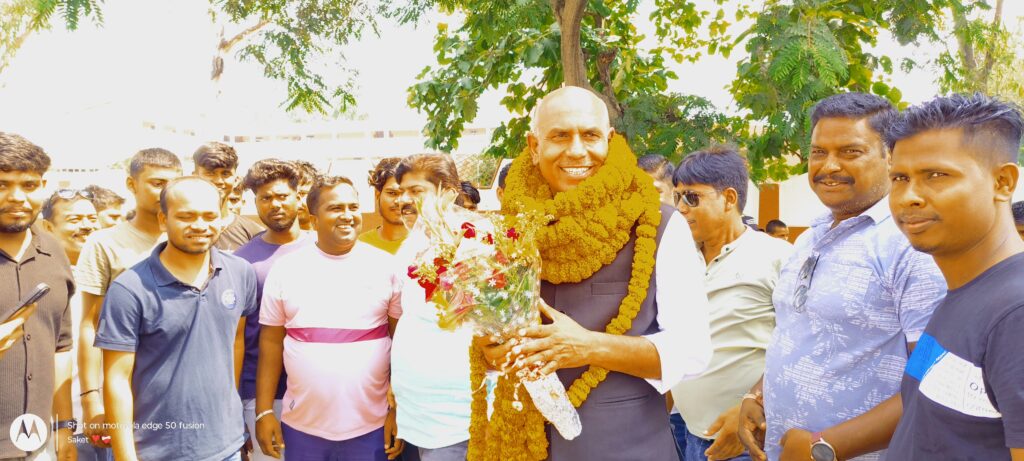 पूर्व मंत्री केएन त्रिपाठी की प्रतिज्ञा यात्रा में उमड़ी जनसैलाब पूर्व मंत्री केएन त्रिपाठी की प्रतिज्ञा यात्रा में उमड़ी जनसैलाब