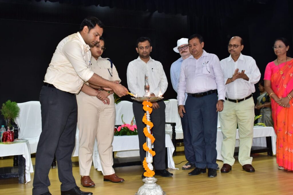 मेदिनीनगर में 'संकल्प 100 दिन' अभियान का समापन समारोह सम्पन्न मेदिनीनगर में 'संकल्प 100 दिन' अभियान का समापन समारोह सम्पन्न
