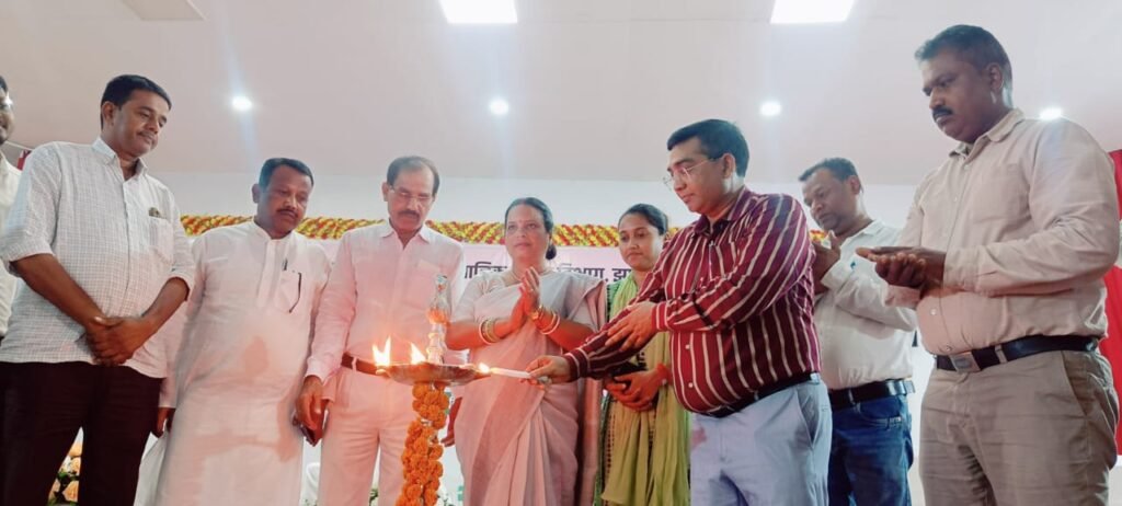 झारखण्ड मुख्यमंत्री मईया सम्मान योजना अन्तर्गत तृतीय किस्त भुगतान हेतु कार्यक्रम का हुआ आयोजन झारखण्ड मुख्यमंत्री मईया सम्मान योजना अन्तर्गत तृतीय किस्त भुगतान हेतु कार्यक्रम का हुआ आयोजन