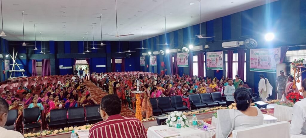 झारखण्ड मुख्यमंत्री मईया सम्मान योजना अन्तर्गत तृतीय किस्त भुगतान हेतु कार्यक्रम का हुआ आयोजन झारखण्ड मुख्यमंत्री मईया सम्मान योजना अन्तर्गत तृतीय किस्त भुगतान हेतु कार्यक्रम का हुआ आयोजन