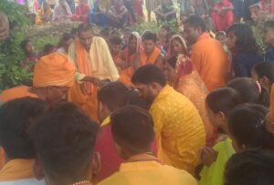 बेल निमंत्रण कार्यक्रम में श्रद्धालुओं की उमड़ी भीड़