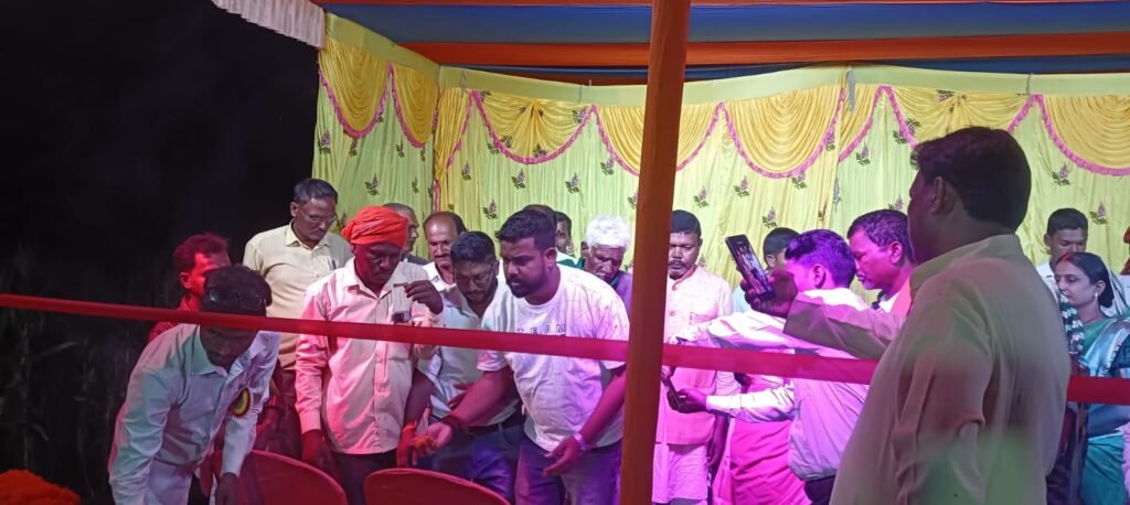 नवरात्रि के शुभ अवसर पर ग्राम बंदुआ में किया गया चार दिवसीय रंगारंग कार्यक्रम का शुभारंभ नवरात्रि के शुभ अवसर पर ग्राम बंदुआ में किया गया चार दिवसीय रंगारंग कार्यक्रम का शुभारंभ