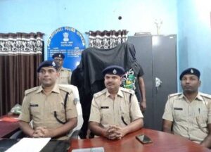 पुलिस ने बाइक चोरी के प्रयास में दो आरोपियों को पकड़ा