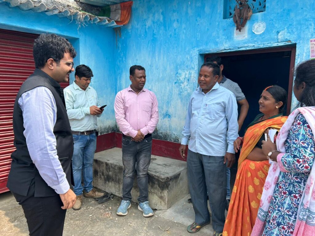 स्वीप कार्यक्रम के तहत मानिकपुर, मुक्का एवं मोंगर गांव में चलाया गया मतदाता जागरूकता अभियान स्वीप कार्यक्रम के तहत मानिकपुर, मुक्का एवं मोंगर गांव में चलाया गया मतदाता जागरूकता अभियान