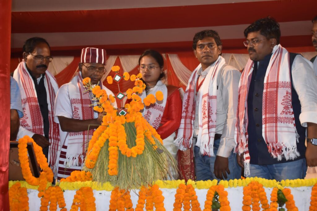 झारखण्ड की पहचान और सम्मान से जुड़ा है ऐतिहासिक मुड़मा जतरा मेला:शिल्पी नेहा तिर्की झारखण्ड की पहचान और सम्मान से जुड़ा है ऐतिहासिक मुड़मा जतरा मेला:शिल्पी नेहा तिर्की
