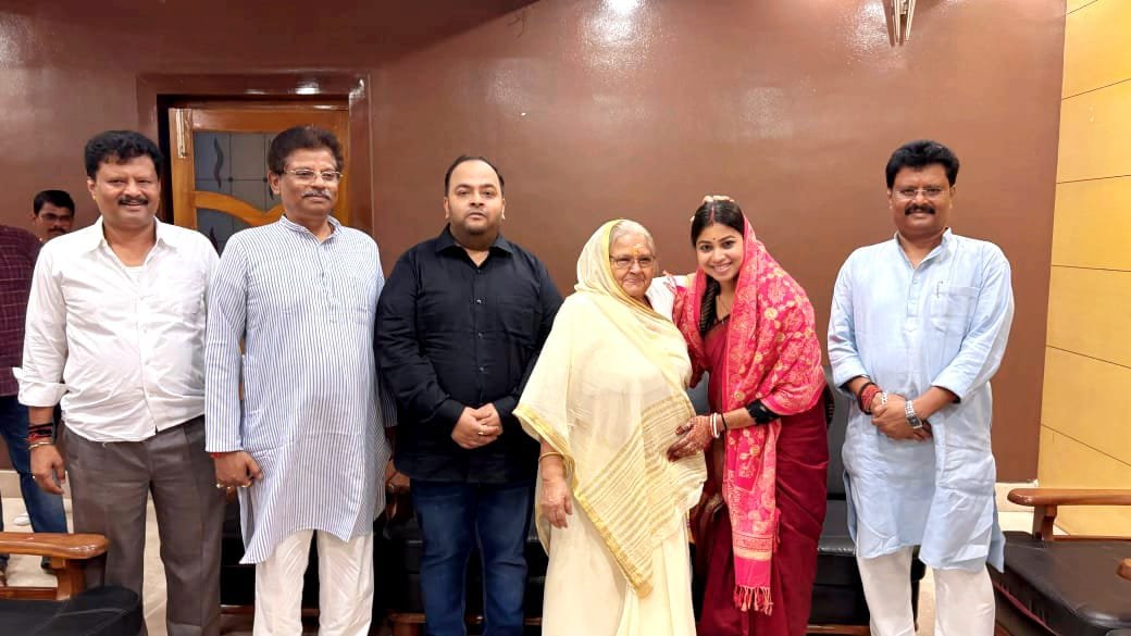 भाजपा प्रत्याशी पूर्णिमा दास पार्टी के वरीय नेताओं के घर जाकर चुनाव में मांगी समर्थन भाजपा प्रत्याशी पूर्णिमा दास पार्टी के वरीय नेताओं के घर जाकर चुनाव में मांगी समर्थन