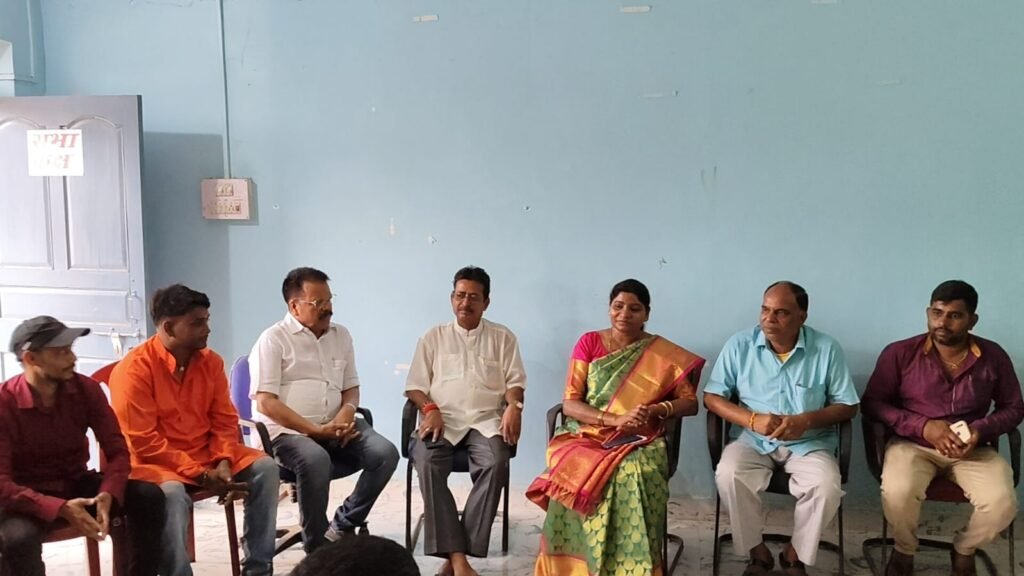 अनुसूचित जनजाति आयोग के राष्ट्रीयअध्यक्ष डॉ आशा लकड़ा लोगों के साथ की बैठक अनुसूचित जनजाति आयोग के राष्ट्रीयअध्यक्ष डॉ आशा लकड़ा लोगों के साथ की बैठक
