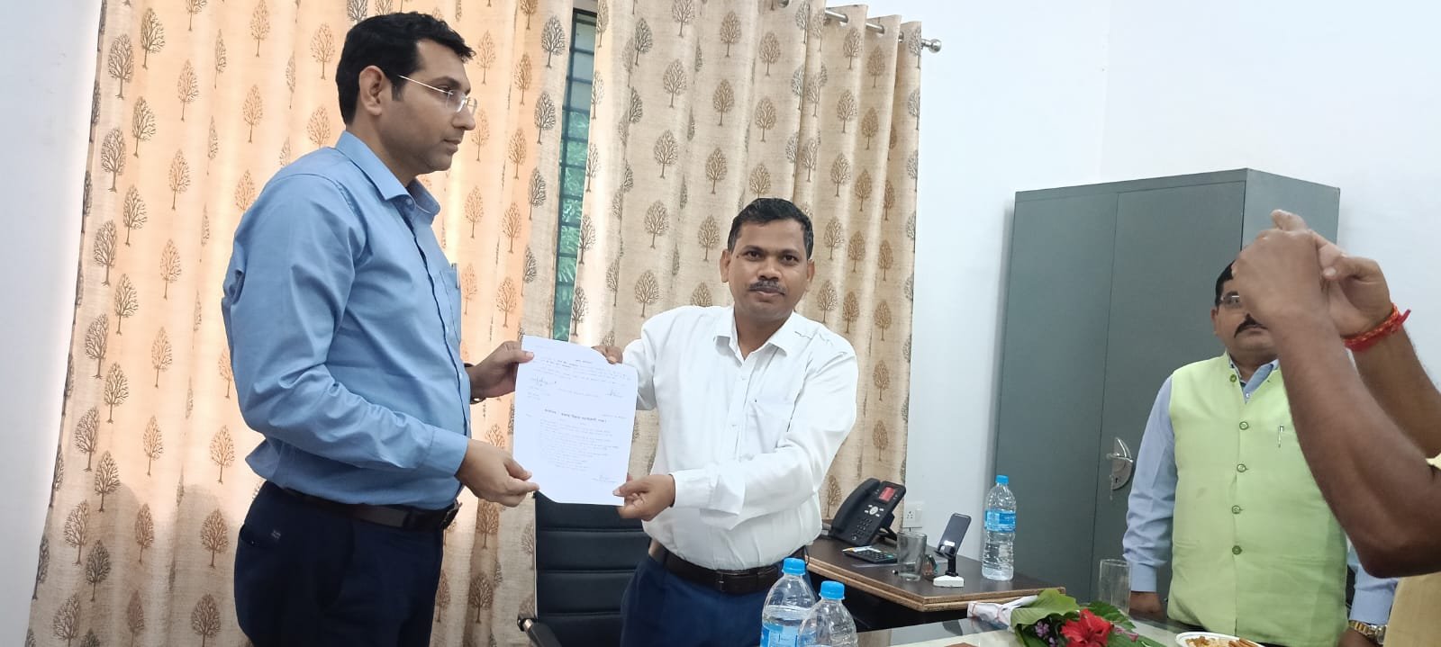 नये प्रखंड विकास पदाधिकारी के रूप में अभय कुमार ने किया पदभार ग्रहण नये प्रखंड विकास पदाधिकारी के रूप में अभय कुमार ने किया पदभार ग्रहण
