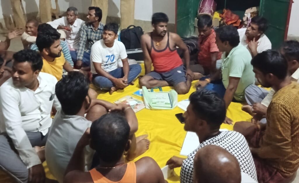 दुर्गा पूजा समिति पाण्डेयपुरा की ओर से पूजा सफल कराने के लिए रखी गई विशेष बैठक. दुर्गा पूजा समिति पाण्डेयपुरा की ओर से पूजा सफल कराने के लिए रखी गई विशेष बैठक.