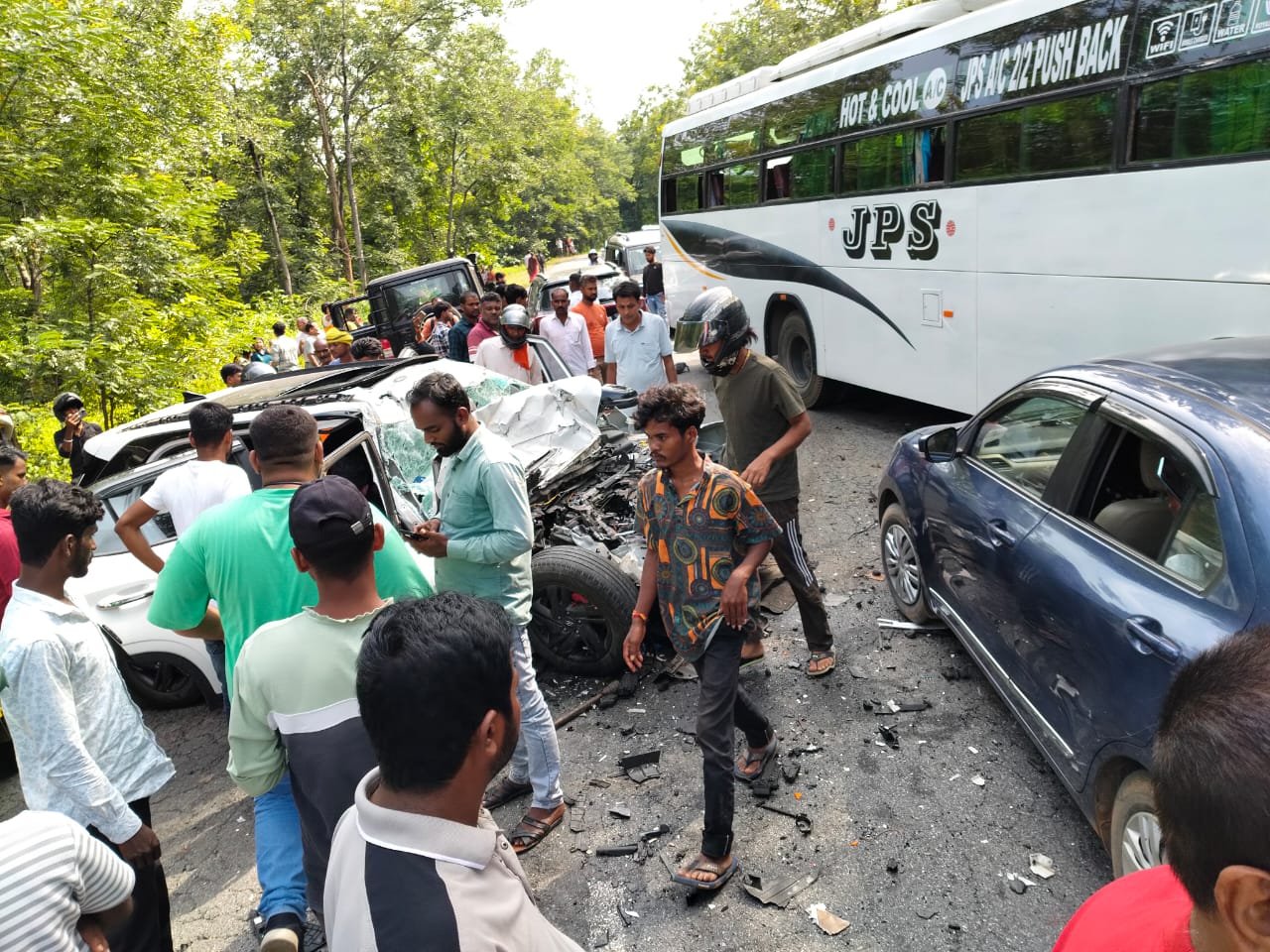 डाल्टेनगंज से रांची चलने वाली बेलगाम रफ्तार बस निगल रही है जिंदगी
