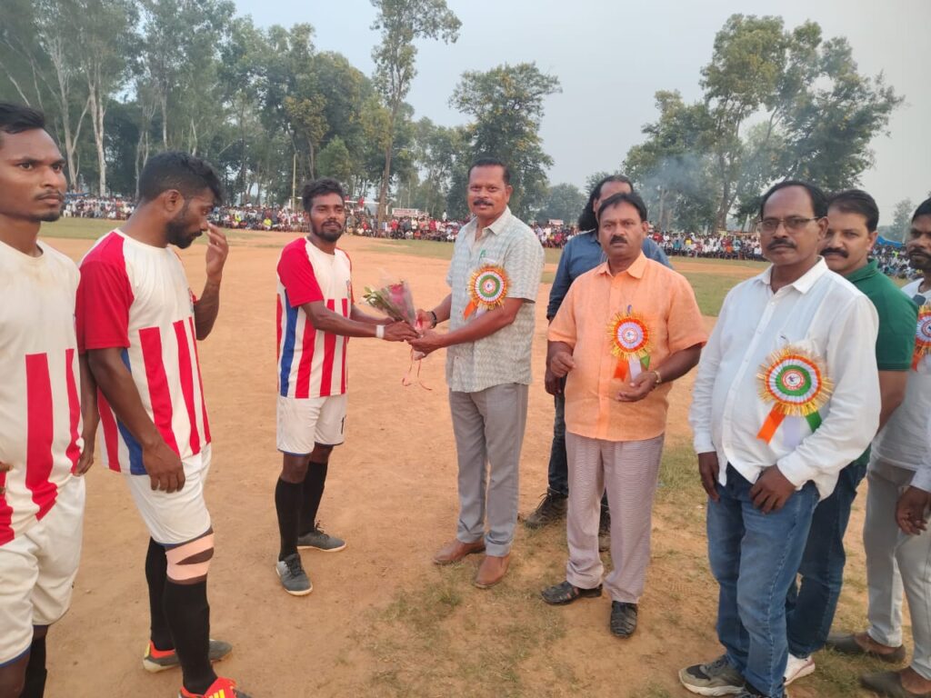 युवा क्लब मेशाल,मुडमाऔर सुरसा में बतौर मुख्य अतिथि शामिल हुए:डॉ.परमेश्वरभगत युवा क्लब मेशाल,मुडमाऔर सुरसा में बतौर मुख्य अतिथि शामिल हुए:डॉ.परमेश्वरभगत