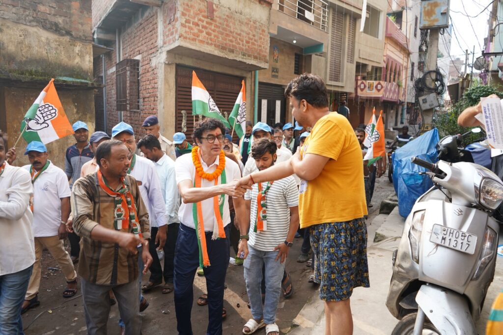 डॉ अजय कुमार किए बागुनहातू व कल्याण नगर का दौरा डॉ अजय कुमार किए बागुनहातू व कल्याण नगर का दौरा