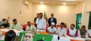 लातेहार में कांग्रेस का संवाद कार्यक्रम, महागठबंधन प्रत्याशी ने की सरकार की योजनाओं की सराहना