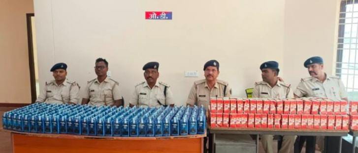 मोडिफाइड स्कॉर्पियो में यूपी से बिहार ले जा रहे थे शराब मोडिफाइड स्कॉर्पियो में यूपी से बिहार ले जा रहे थे शराब