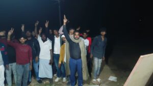 कांग्रेस का दामन थामते ही विधायक शिल्पी नेहा तिर्की के पक्ष में ताबड़तोड़ प्रचार करते लतीफ अंसारी।