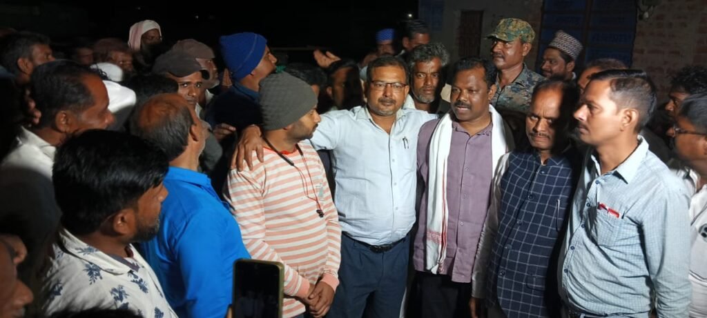 लगातार क्षेत्र में बने रहे और गरीबों के सुख-दु:ख में साथ देने योग्य व्यक्ति मुनेश्वर उरांव अब लोगों के लिए पहली पसंदीदा बने:बड़ा विकाश उरांव उर्फ बल्केश्वर