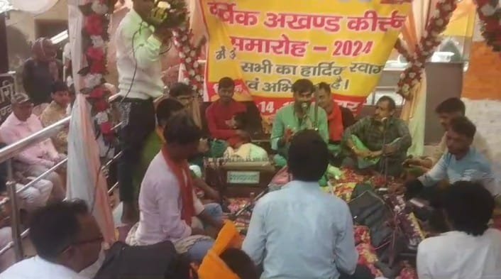 तिवारीपुर में धूमधाम से मना श्री रतन देव बाबा का जन्मोत्सव तिवारीपुर में धूमधाम से मना श्री रतन देव बाबा का जन्मोत्सव