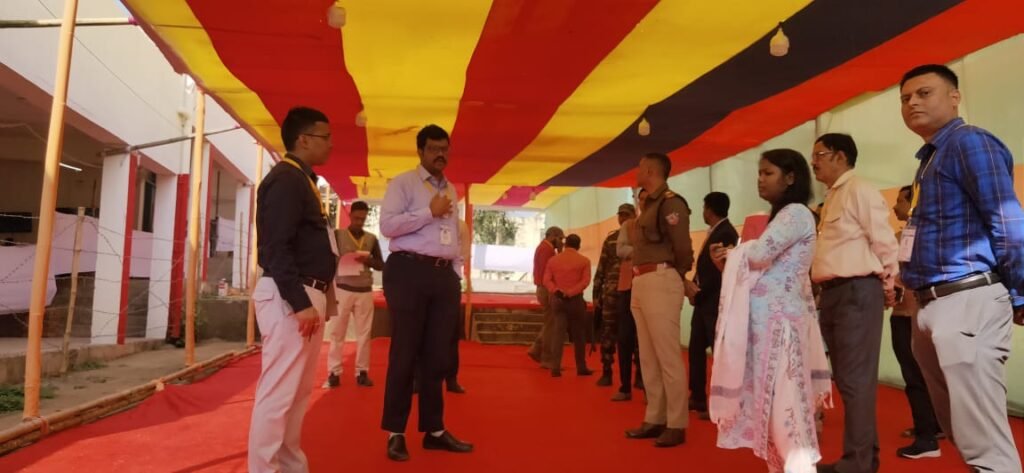 उपायुक्त एवं पुलिस अधीक्षक ने मतगणना केंद्र का किया निरीक्षण, अधिकारियों को दिए दिशा निर्देश उपायुक्त एवं पुलिस अधीक्षक ने मतगणना केंद्र का किया निरीक्षण, अधिकारियों को दिए दिशा निर्देश