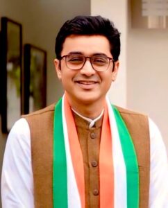 मुख्यमंत्री की शपथ लेने पर हेमंत सोरेन को डॉ.अजय ने दी बधाई