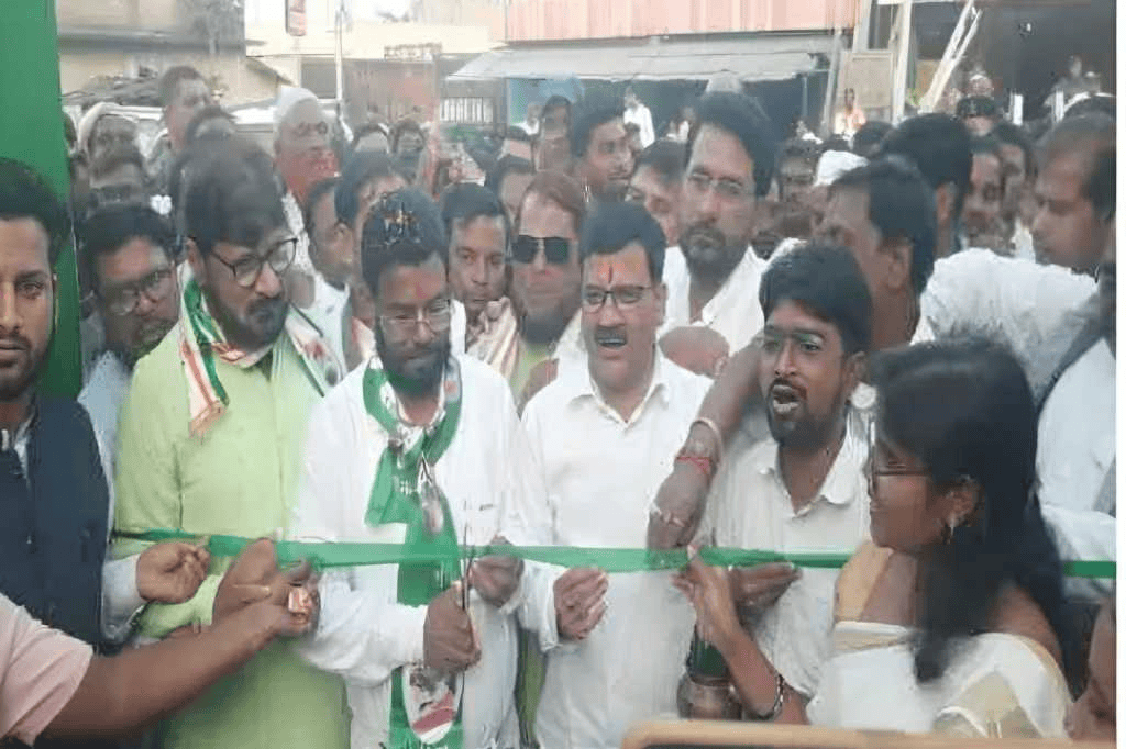 महागठबंधन प्रत्याशी बैद्यनाथ राम का चुनावी कार्यालय का हुआ उद्घाटन