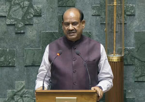सदन के नियम एवं प्रक्रियाओं का पालन करें सदस्य, बिल्ले लगाकर न आएं: बिरला