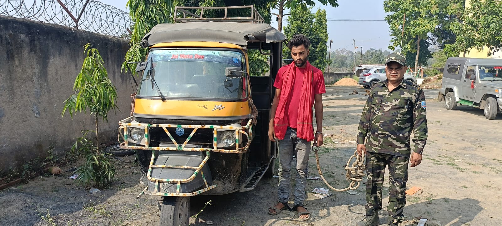नशे की लत ने बनाया अपराधी! ऑटो चोरी की घटना को दिया अंजाम, पुलिस ने किया गिरफ्तार