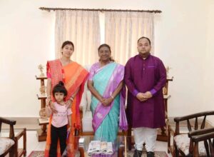जमशेदपुर पूर्वी विधानसभा की विधायक पूर्णिमा साहू पुरी राजभवन में राष्ट्रपति द्रौपदी मुर्मू से की मुलाकात