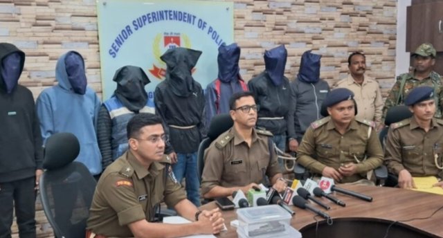 कंस्ट्रक्शन कंपनी में डकैती कांड को अंजाम देने वाले सात अपराधियों को पुलिस ने किया गिरफ्तार कंस्ट्रक्शन कंपनी में डकैती कांड को अंजाम देने वाले सात अपराधियों को पुलिस ने किया गिरफ्तार