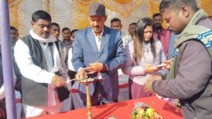 मनिका लैंपस में धान क्रय केंद्र का हुआ उद्घाटन 