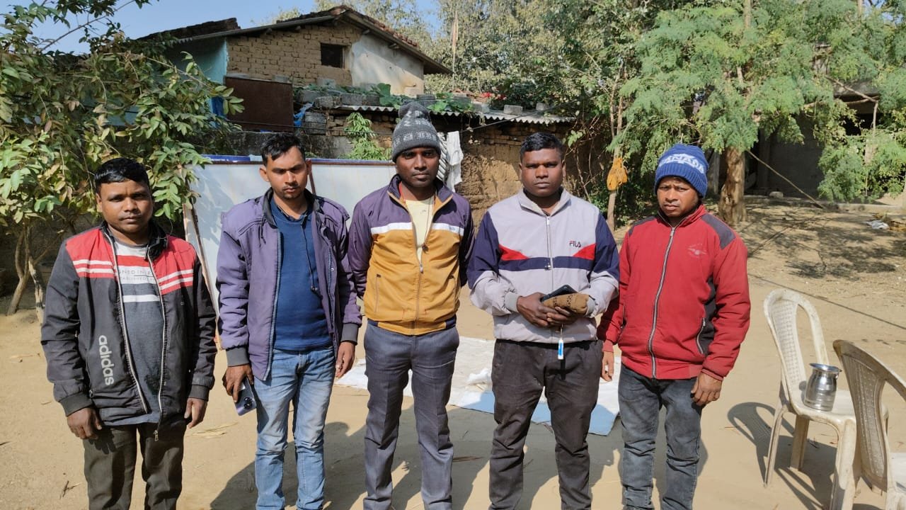 आंगनबाड़ी केंद्र में खड़ी 5 बाइक को अज्ञात अपराधियों ने किया आग के हवाले,जांच में जुटी पुलिस