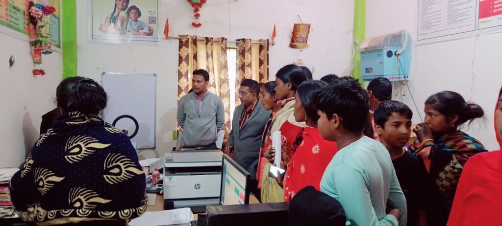 सुशासन सप्ताह के तहत "प्रशासन गांव की ओर" अभियान हुआ शुरू.